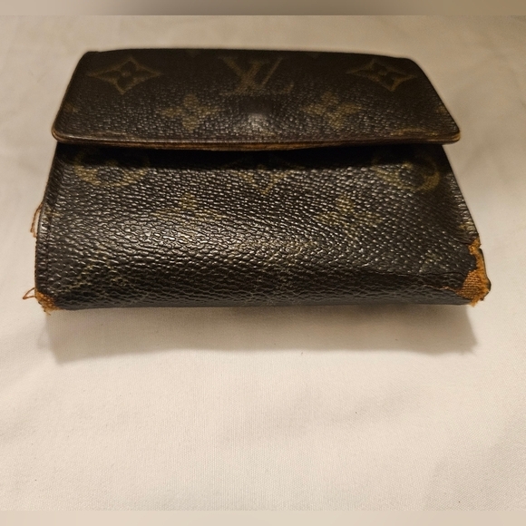 Louis Vuitton Classic Monogram Bi-fold Wallet - Picture 3 of 13